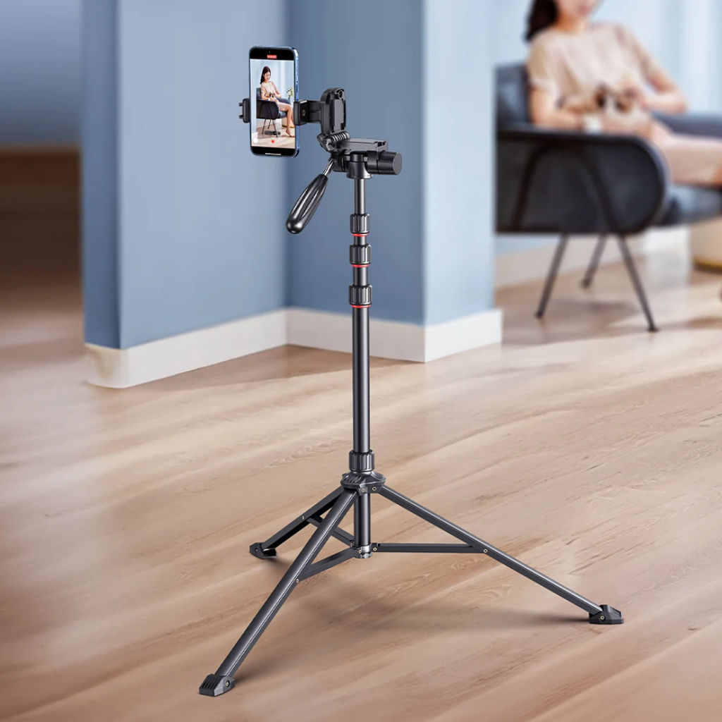 TRIPOD MOBILE STAND